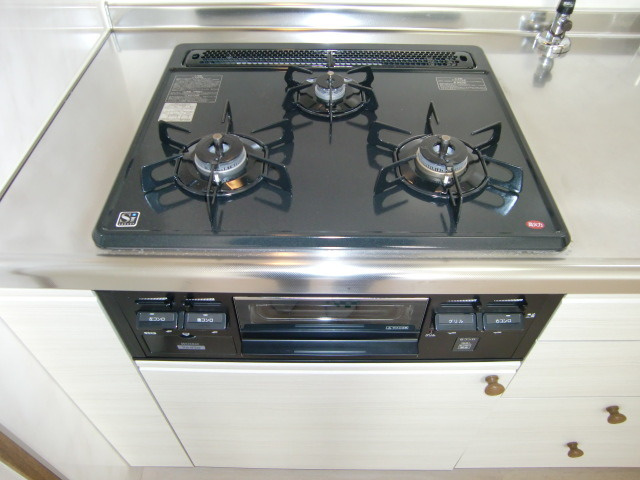 コンブリオアダチのキッチン|システムキッチン