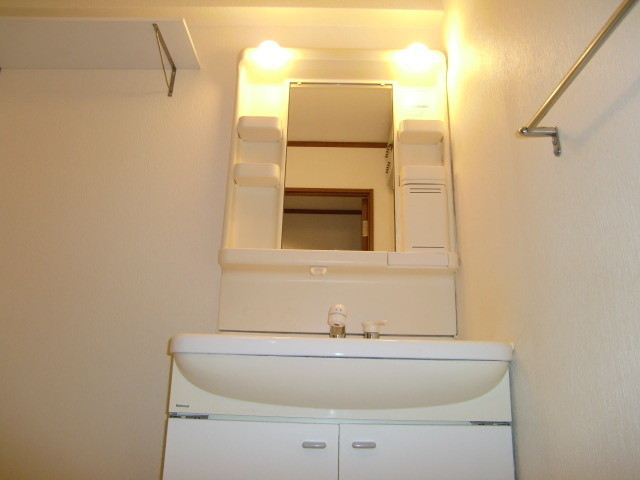 コンブリオアダチの洗面所|シャンプードレッサー