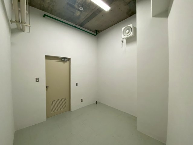 康生通南 マルワビルの内装