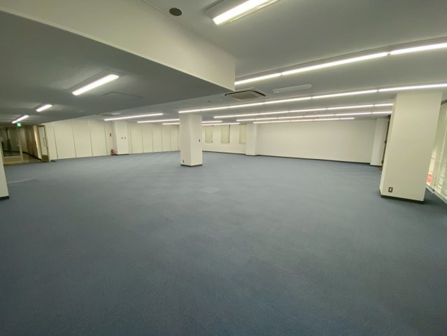 康生通南 マルワビルの内装