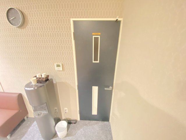 福岡町 佐藤様貸事務所の内装