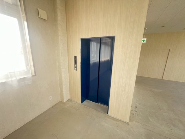 福岡町 佐藤様貸事務所の内装