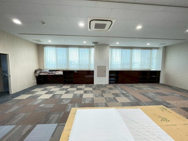 福岡町 佐藤様貸事務所の内装