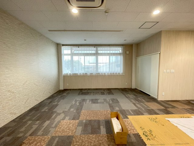 福岡町 佐藤様貸事務所の内装