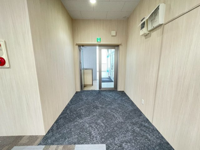 福岡町 佐藤様貸事務所の内装