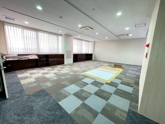 福岡町 佐藤様貸事務所の内装