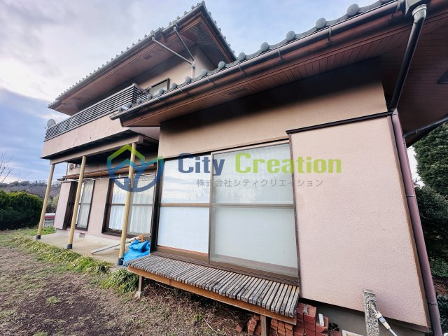 秦野市落合　家庭菜園が出来る中古住宅の外観