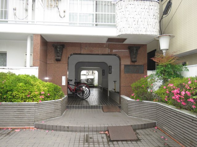 パールハイツ川越のエントランス