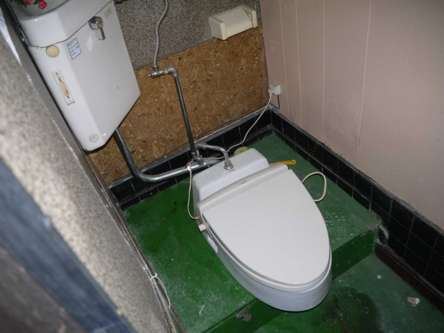 西井ビルのトイレ