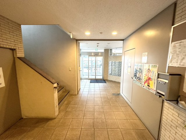 ラポール錦町のエントランス