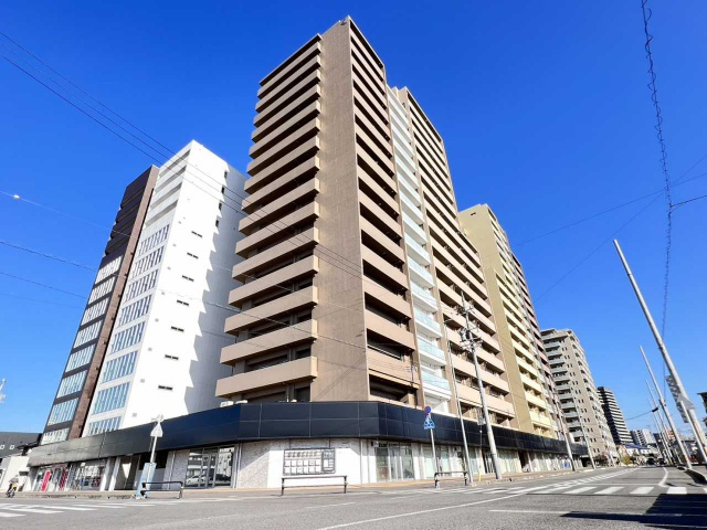 DENCITYオフィス棟