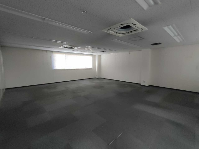 井杭山町 碧海ビルの駐車場