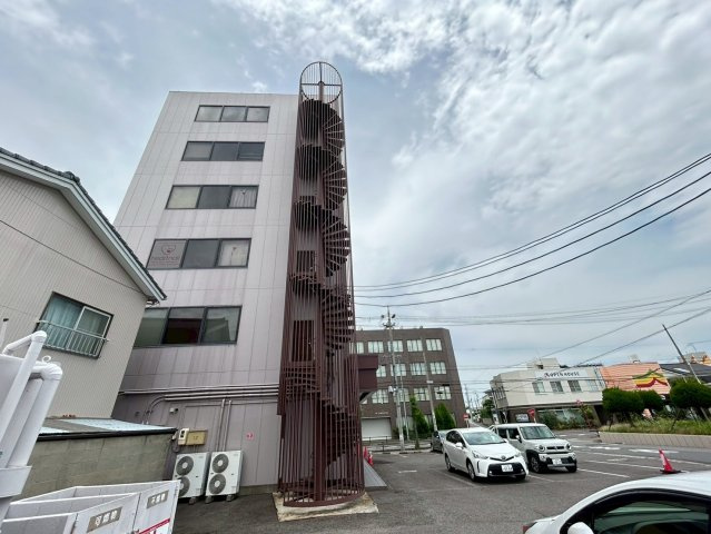 エクセルKUMEの外観