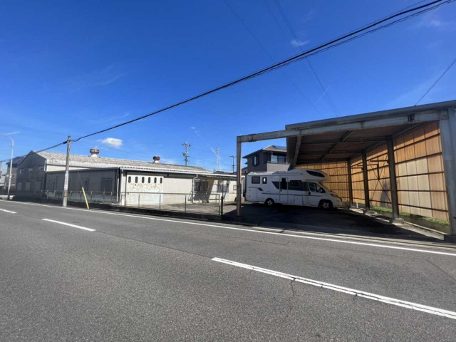 稲垣様貸倉庫の外観