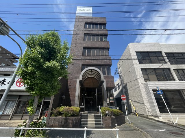 中央通　豊川稲荷ビルの外観