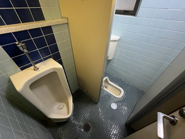 中央通　豊川稲荷ビルのトイレ