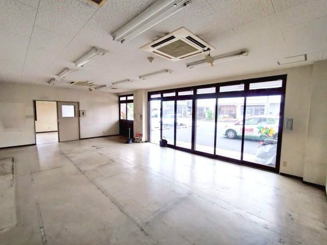 天王町 天市ビルの内装