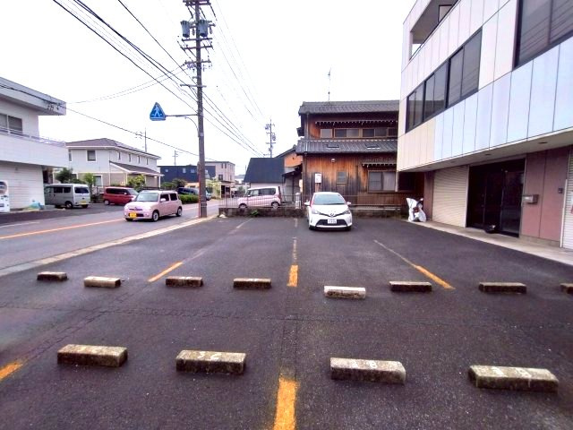 天王町 天市ビルの駐車場