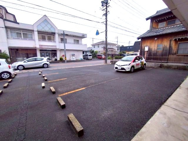 天王町 天市ビルの駐車場