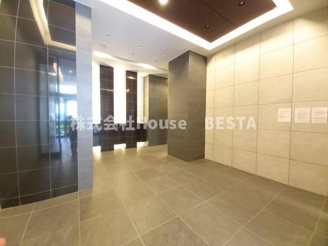 エスリード神戸レジデンスのエントランス