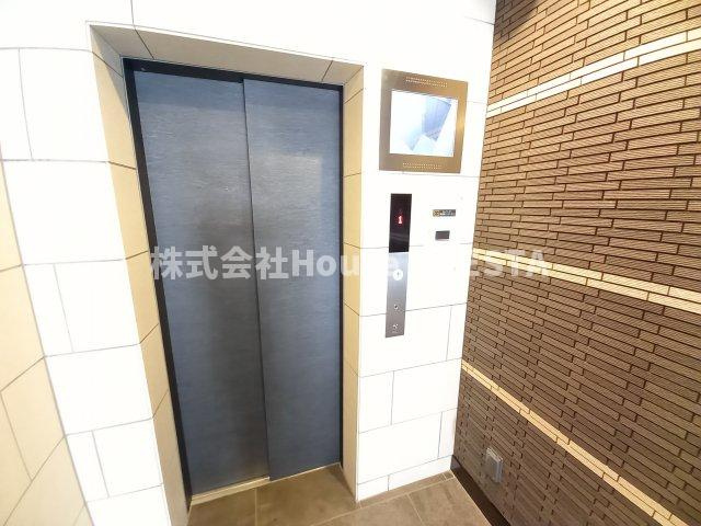 グランカリテ神戸ハーバーランド前のロビー