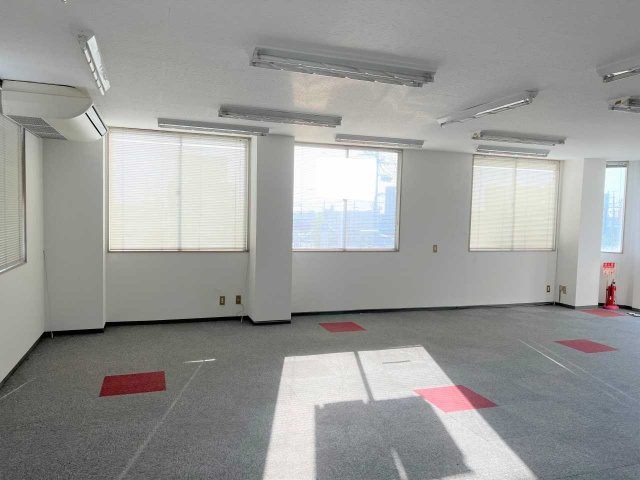 竜美西 平成ビルのロビー