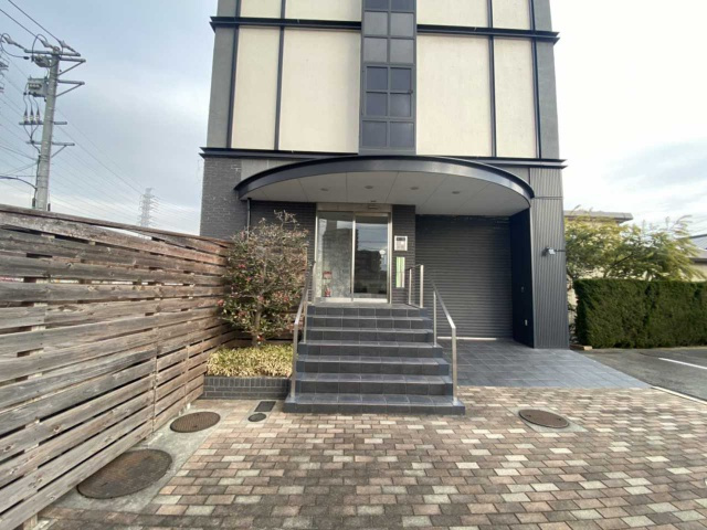 ピボット緒川のエントランス