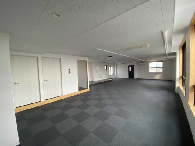 ピボット緒川のロビー