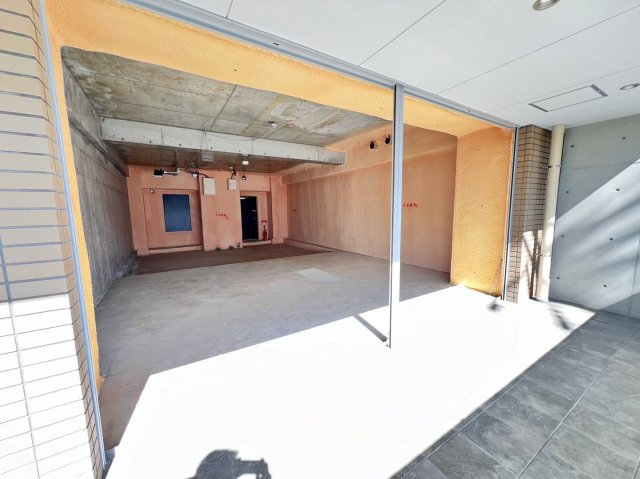 エヌコート店舗のロビー