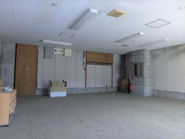 幸田町 ジュネス三ヶ根 1階貸事務所のロビー