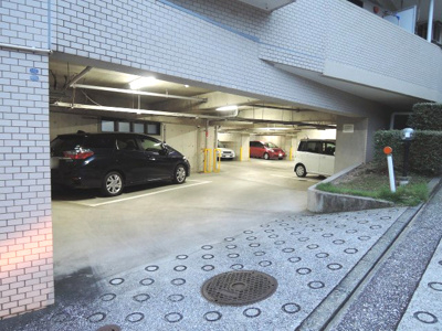 【駐車場】 | エクレール弘明寺 | 駐車場です。