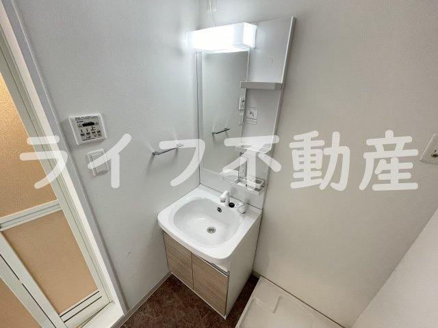 F asecia Ameniteの洗面所|ゆったりとスペースのある洗面所