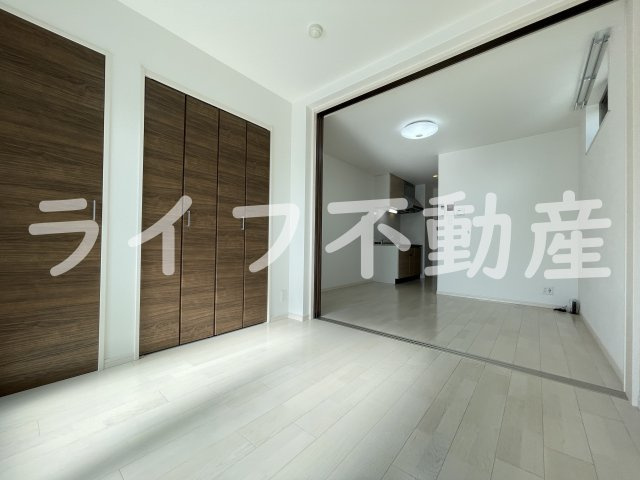 F asecia Ameniteの居間・リビング|こちらの居間で趣味の時間をお楽しみください