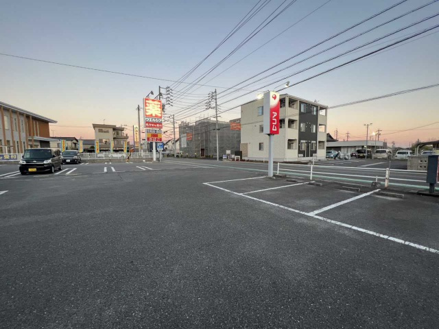 ピボット池下WESTの駐車場