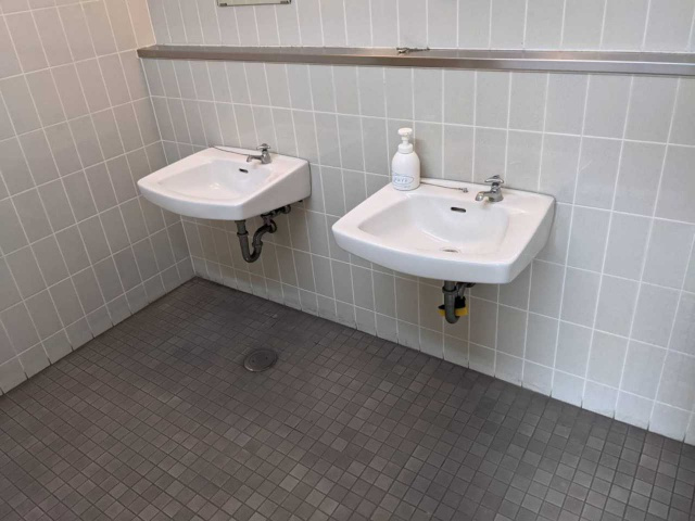 第5セントラルビルの洗面所