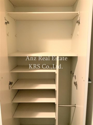 【設備】 | エスライズ四ツ橋 | ブーツを楽に収納、傘用収納スペースも備えたシューズボックス！