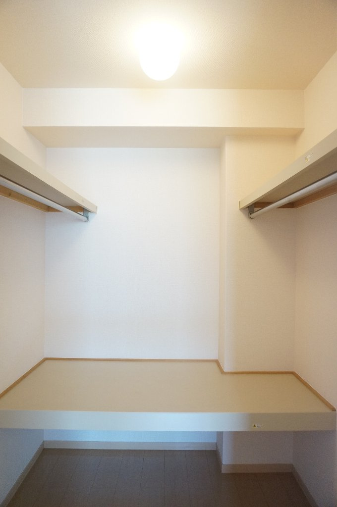 熊本市南区八幡９丁目のアパートの収納