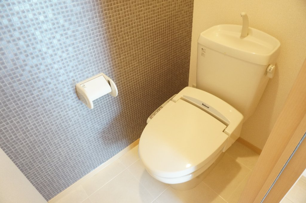 熊本市南区八幡９丁目のアパートのトイレ