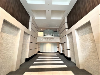 【ロビー】 | レジュールアッシュ中之島SOUTH | オシャレなロビーです♪天井高で圧迫感なし！