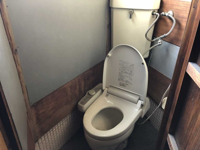 花ノ木町3丁目 貸店舗のトイレ