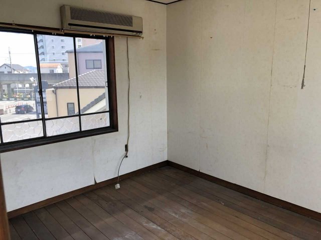 花ノ木町3丁目 貸店舗の居間・リビング