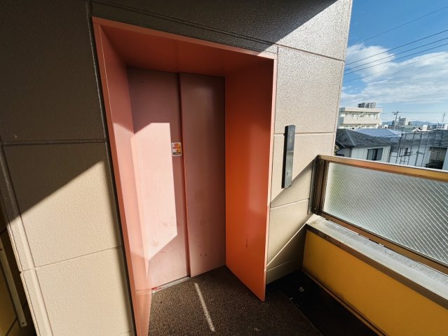 日の出町 ひふみビルの外観