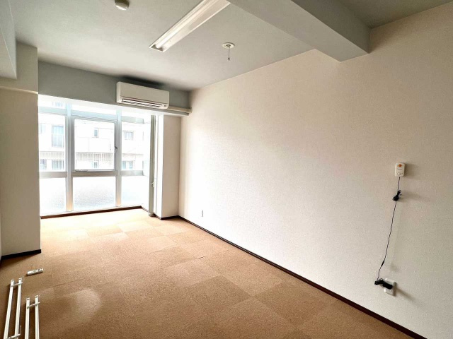 ライジングサン安城 E-room32の内装