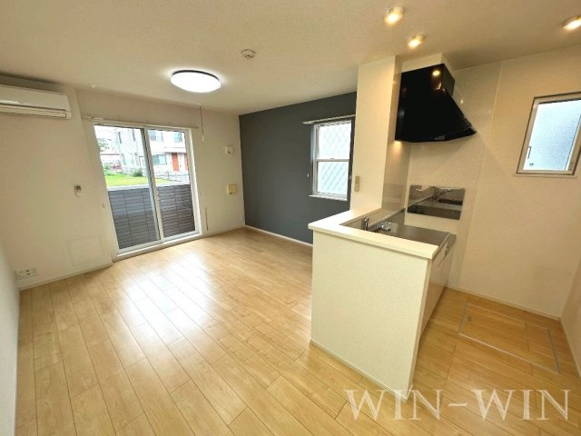 シップスガーデンの居間・リビング