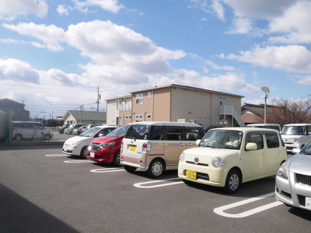 碧南セントラル・メディカルヴィレッジの駐車場