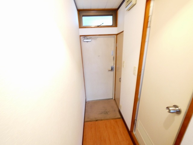 コーポあすなろAの玄関