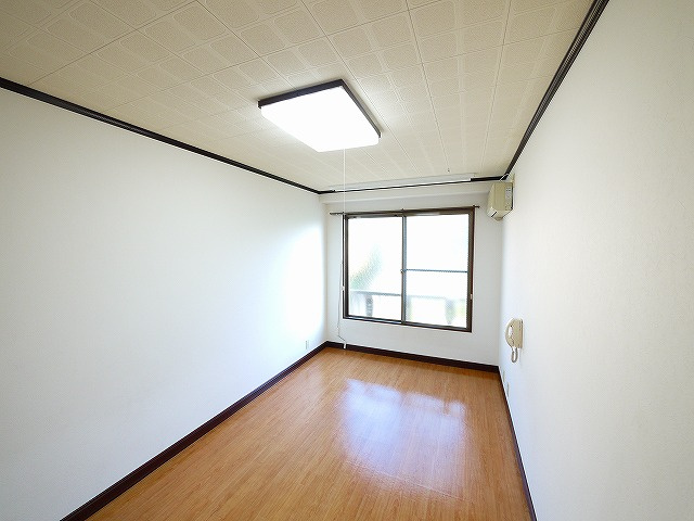 コーポあすなろAの洋室