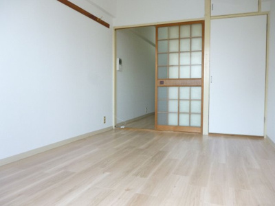 【居間・リビング】 | エクシードマンション南天神 | 別号室の写真になります。現況優先。