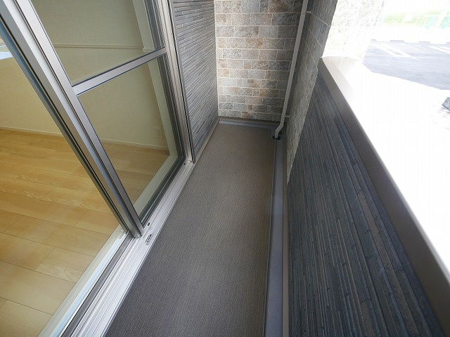 アプリコットⅢのバルコニー|外からの目が気にならないバルコニーで洗濯物が干せます