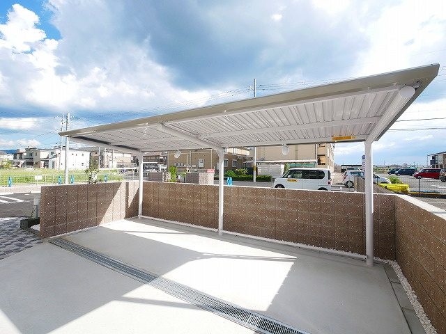 アプリコットⅢのその他共用部分|屋根付き駐輪場です